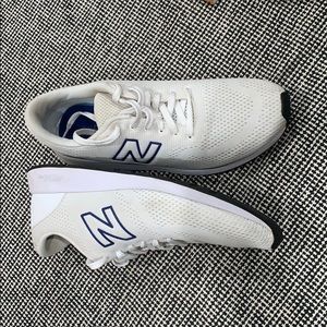New balance shoes (420)